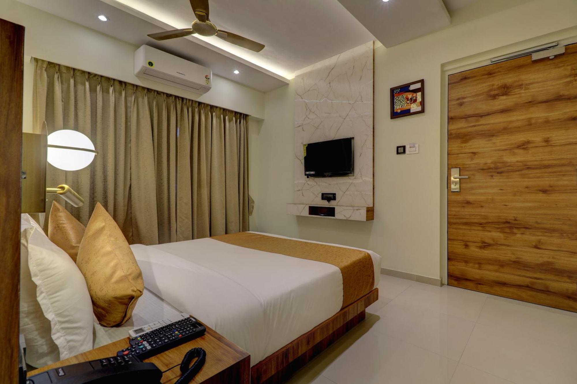 Home2 Suites And Service Apartments, Mumbai Airport エクステリア 写真